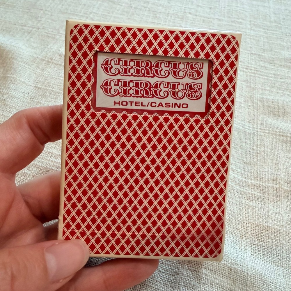 Vintage Circus Circus Hotel Casino Bee Playing Cards Red Diamond Back Used USA